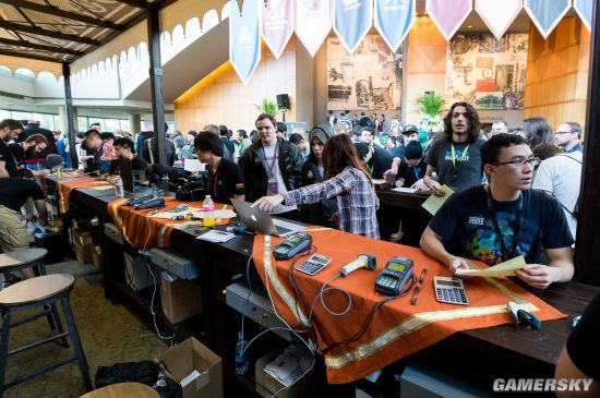 DK官宣大名单：中野不变 上单Burdol加入